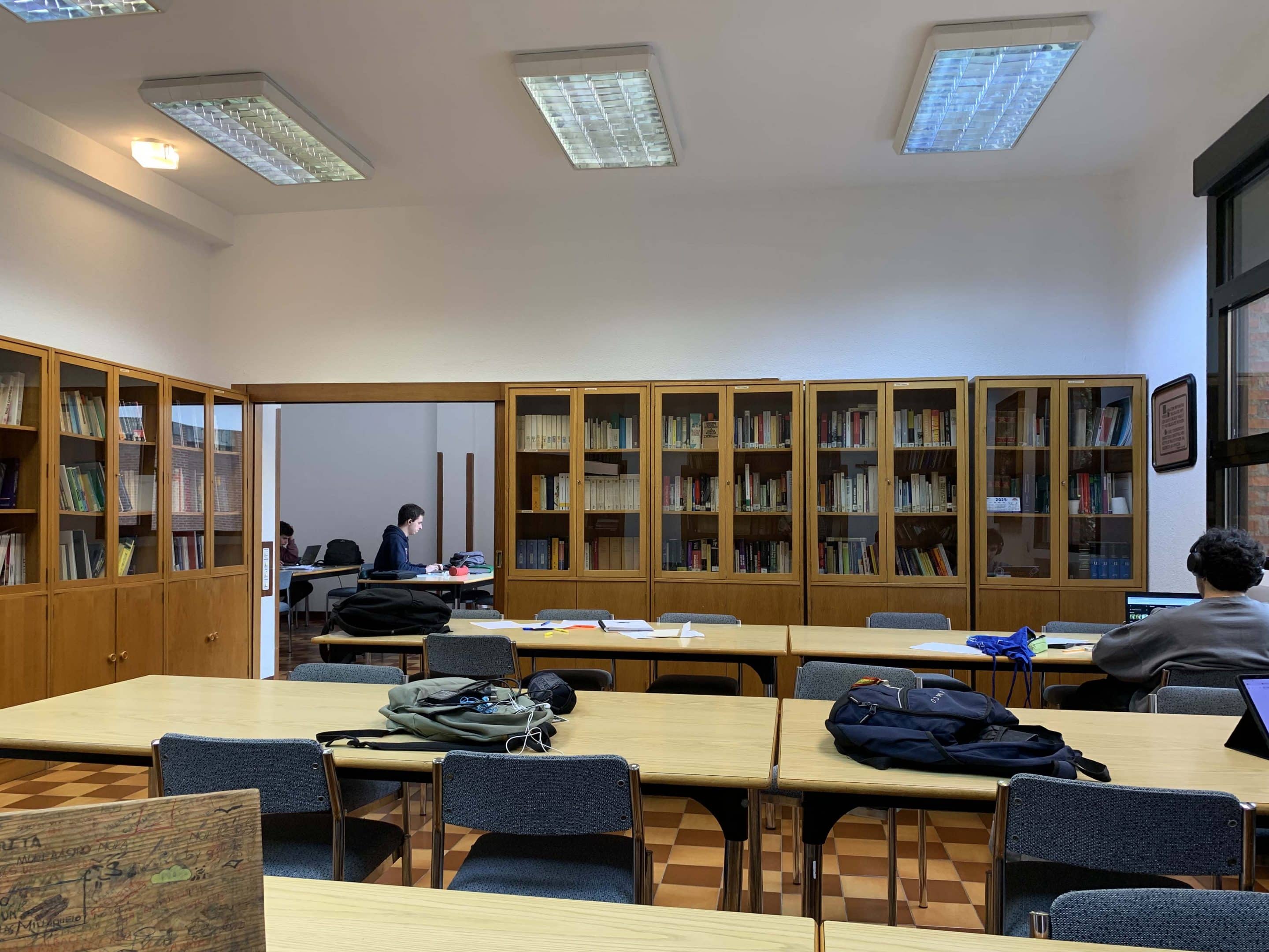 Sala de estudios del colegio